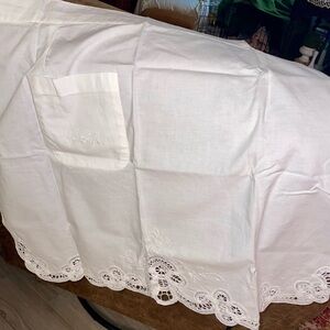 White Vintage Embroidered Linen Apron with Scalloped Edges